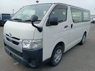 2021 Toyota Hiace 4x4 DIESEL TURBO