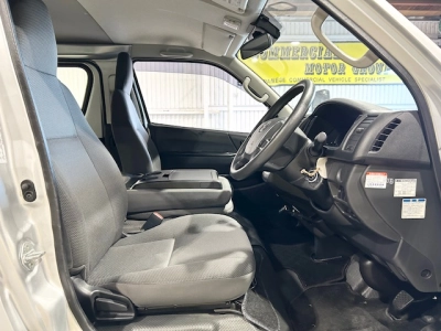 2019 Toyota Hiace ==FULL TIME 4WD - ONLY 117km==