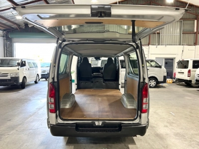 2019 Toyota Hiace ==FULL TIME 4WD - ONLY 117km==