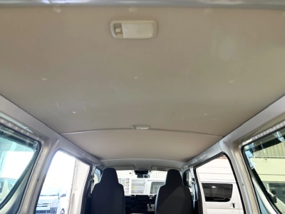 2019 Toyota Hiace ==FULL TIME 4WD - ONLY 117km==
