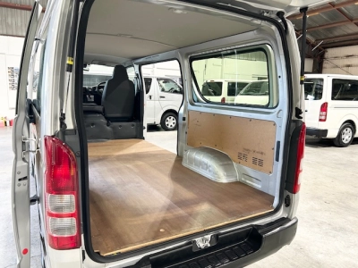 2019 Toyota Hiace ==FULL TIME 4WD - ONLY 117km==