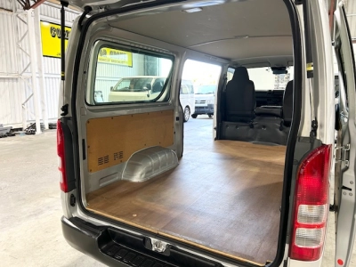 2019 Toyota Hiace ==FULL TIME 4WD - ONLY 117km==