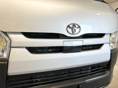 2019 Toyota Hiace ==FULL TIME 4WD - ONLY 117km==