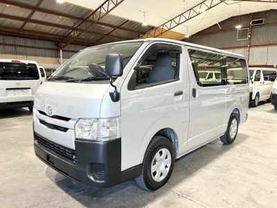 2019 Toyota Hiace ==FULL TIME 4WD - ONLY 117km==