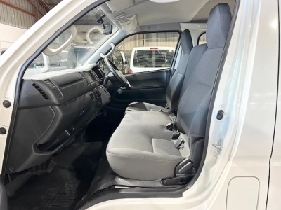 2020 Toyota Hiace ==4x4 4x4 4x4== Super Low 105kms