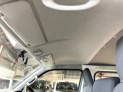 2020 Toyota Hiace ==4x4 4x4 4x4== Super Low 105kms