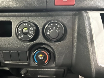 2020 Toyota Hiace ==4x4 4x4 4x4== Super Low 105kms