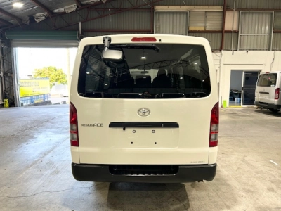 2020 Toyota Hiace ==4x4 4x4 4x4== Super Low 105kms