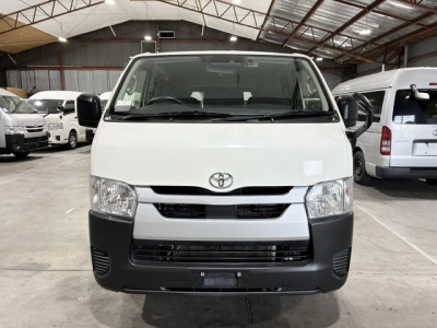 2022 Toyota Hiace 4X4 FACELIFT MODEL / 6 SEATER!!