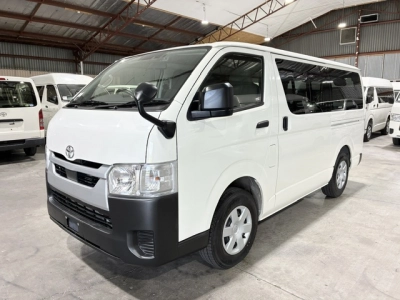2022 Toyota Hiace 4X4 FACELIFT MODEL / 6 SEATER!!