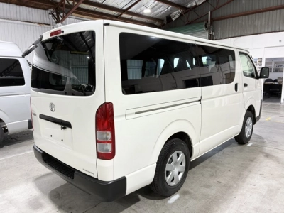 2022 Toyota Hiace 4X4 FACELIFT MODEL / 6 SEATER!!