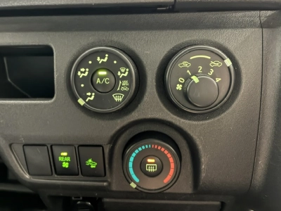 2022 Toyota Hiace 4X4 FACELIFT MODEL / 6 SEATER!!