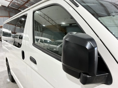2022 Toyota Hiace 4X4 FACELIFT MODEL / 6 SEATER!!