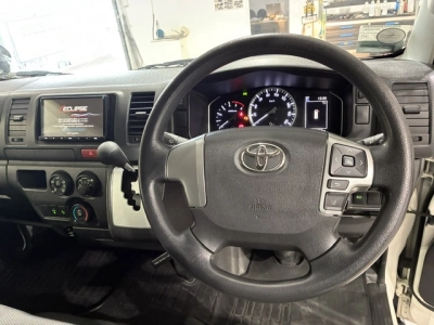 2022 Toyota Hiace 4X4 FACELIFT MODEL / 6 SEATER!!