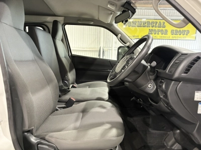 2022 Toyota Hiace 4X4 FACELIFT MODEL / 6 SEATER!!
