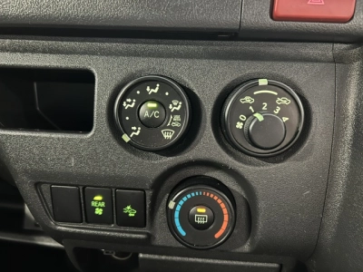 2021 Toyota Hiace Facelift Model =2WD= 6 Seaters_Rear Aircon
