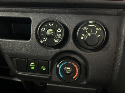 2021 Toyota Hiace Facelift Model =2WD= 6 Seaters_Rear Aircon