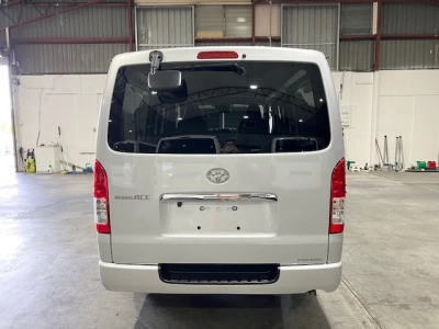 2020 Toyota Hiace LWB GL PACKAGE ONLY 82kms!! ** REDUCED $4400!! **
