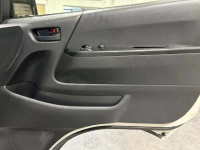2018 Toyota Hiace LWB ***$4100 REDUCED*** 6 SEATERS / TIMBER FLOOR!