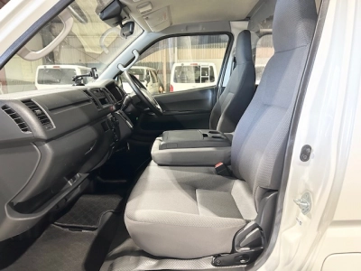 2018 Toyota Hiace LWB ***$4100 REDUCED*** 6 SEATERS / TIMBER FLOOR!