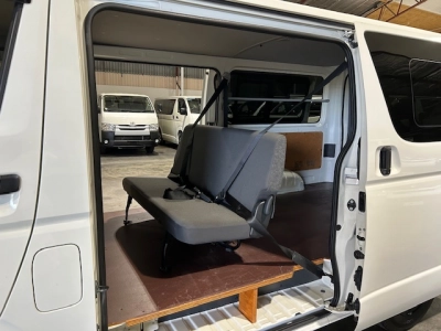 2018 Toyota Hiace LWB ***$4100 REDUCED*** 6 SEATERS / TIMBER FLOOR!