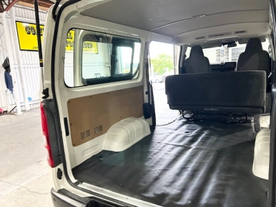 2020 Toyota Hiace =4x4= Dual Airbags ** FULL OPTION **