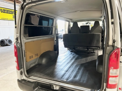 2015 Toyota Hiace =4X4= 