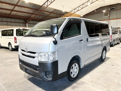 2015 Toyota Hiace =4X4= 