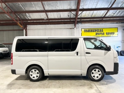 2015 Toyota Hiace =4X4= 