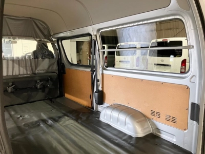 2016 TOYOTA HIACE LWB **LAST HIGHROOF** WAS $38,995 NOW$34,995