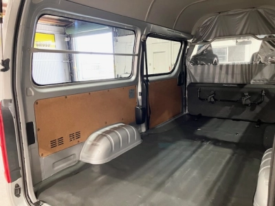 2016 TOYOTA HIACE LWB **LAST HIGHROOF** WAS $38,995 NOW$34,995
