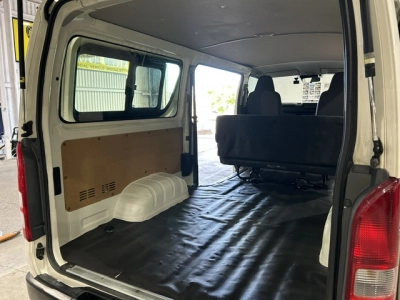 2020 =4X4= FACELIFT Model Toyota Hiace 6 Seater **MID YEAR SUPER SALE** 