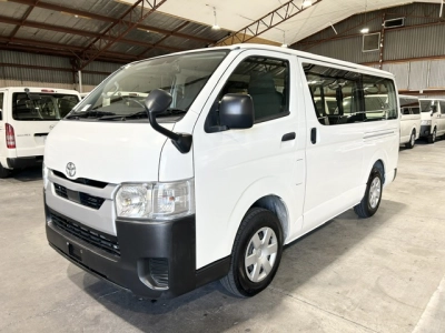 2020 =4X4= FACELIFT Model Toyota Hiace 6 Seater **MID YEAR SUPER SALE** 