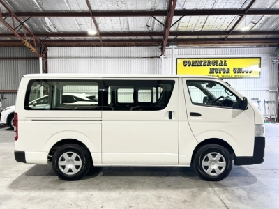 2020 =4X4= FACELIFT Model Toyota Hiace 6 Seater **MID YEAR SUPER SALE** 