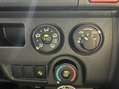 2020 =4X4= FACELIFT Model Toyota Hiace 6 Seater **MID YEAR SUPER SALE** 
