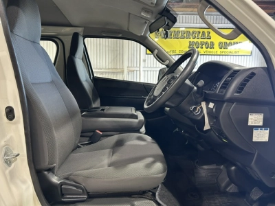 2020 =4X4= FACELIFT Model Toyota Hiace 6 Seater **MID YEAR SUPER SALE** 