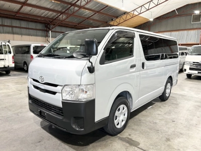 2020 Toyota Hiace = FULL TIME 4WD = 