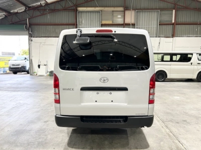 2020 Toyota Hiace = FULL TIME 4WD = 