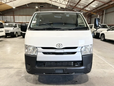 2019 Toyota Hiace =4x4= TIMBER FLOOR $1000 DISCOUNTED for Fuel