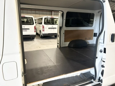 2019 Toyota Hiace =4x4= TIMBER FLOOR $1000 DISCOUNTED for Fuel