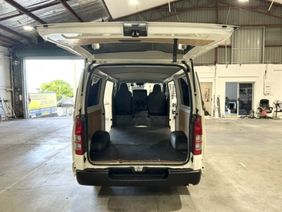 2019 Toyota Hiace =4x4= TIMBER FLOOR $1000 DISCOUNTED for Fuel