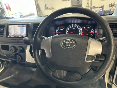 2019 Toyota Hiace =4x4= TIMBER FLOOR $1000 DISCOUNTED for Fuel
