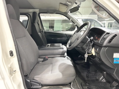 2016 Toyota Hiace = 6 Seaters = Easter Sale On Now