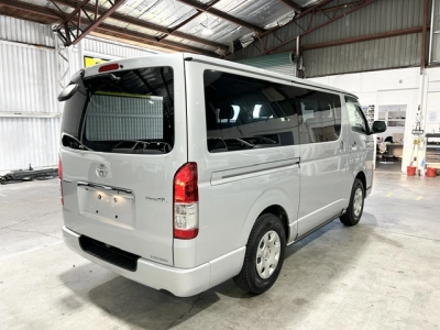 2018 Toyota Hiace = 4X4 = SUPER GL ** FULL OPTIONS **