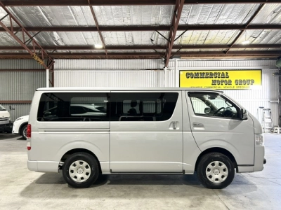 2018 Toyota Hiace = 4X4 = SUPER GL ** FULL OPTIONS **