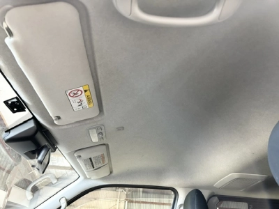 2018 Toyota Hiace = 4X4 = SUPER GL ** FULL OPTIONS **