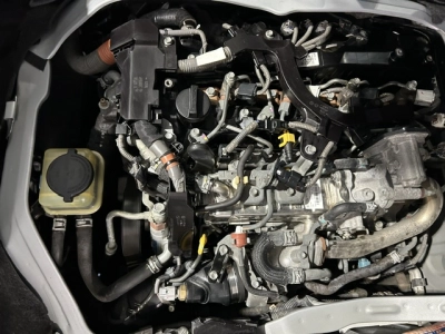 2018 Toyota Hiace = 4X4 = SUPER GL ** FULL OPTIONS **