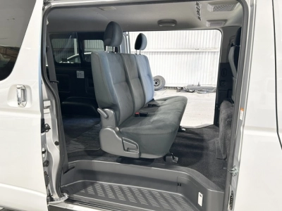 2018 Toyota Hiace = 4X4 = SUPER GL ** FULL OPTIONS **