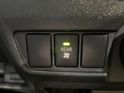 2018 Toyota Hiace LWB +++ $4300 Reduced +++ 3 / 6 / 9 SEATERS