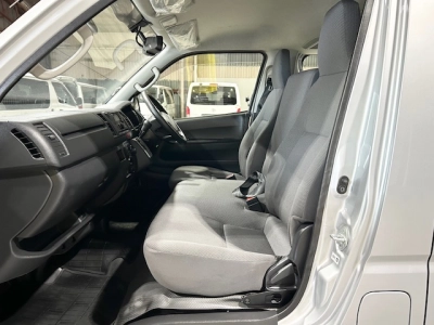 2018 Toyota Hiace LWB +++ $4300 Reduced +++ 3 / 6 / 9 SEATERS